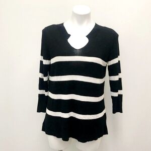 Two by Vince Camuto Notched V Neck Pleat Back Black and White Striped Sweater